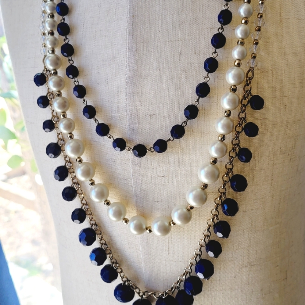 Talbots Nautical Navy Blue And White Beads Necklace